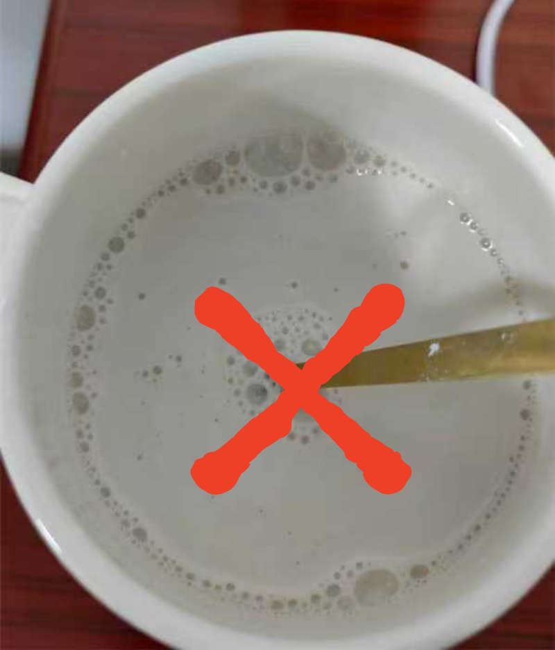 1759995855555235.jpg 沒沖熟的有機(jī)野生葛根粉.jpg